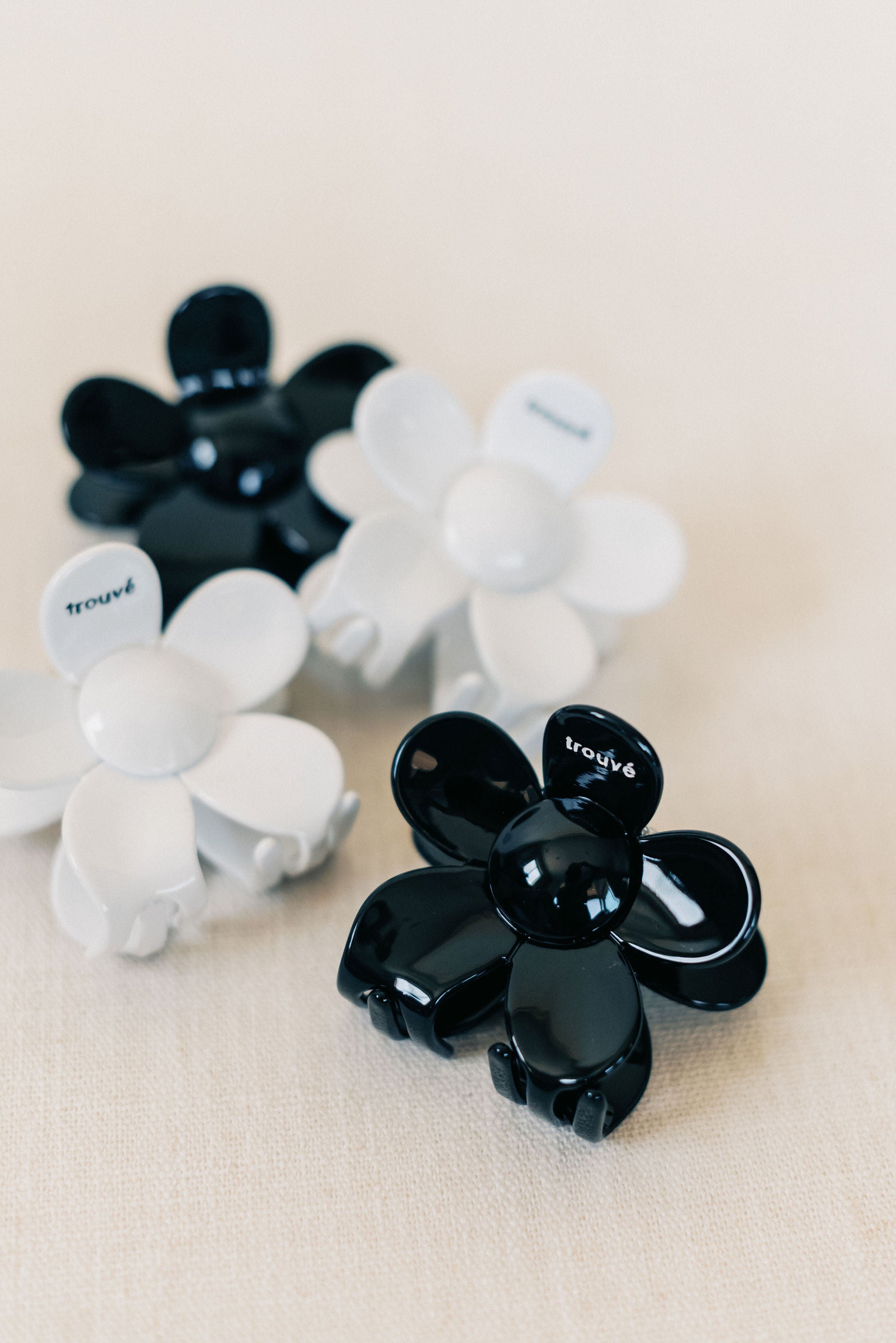 Trouvé Flower Bomb Clips